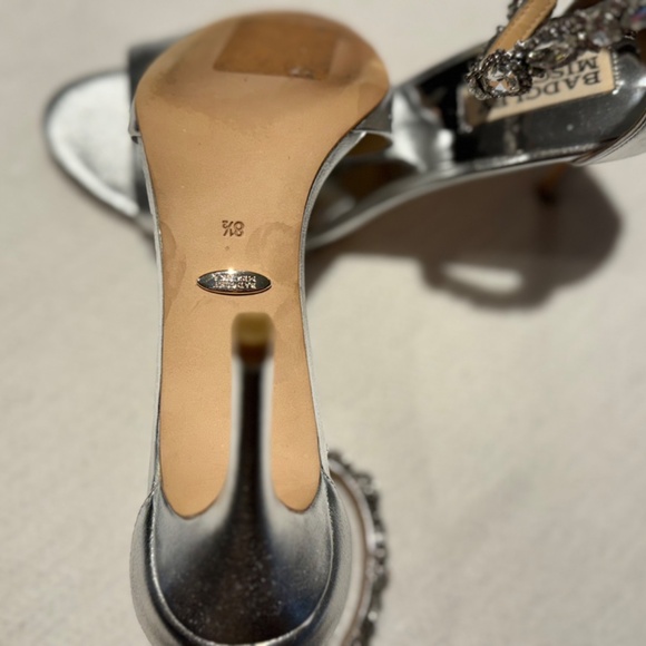 Badgley Mischka Sandals Heels Women 8.5 Metallic Silver Rhinestone Bridal Party - Picture 8 of 11